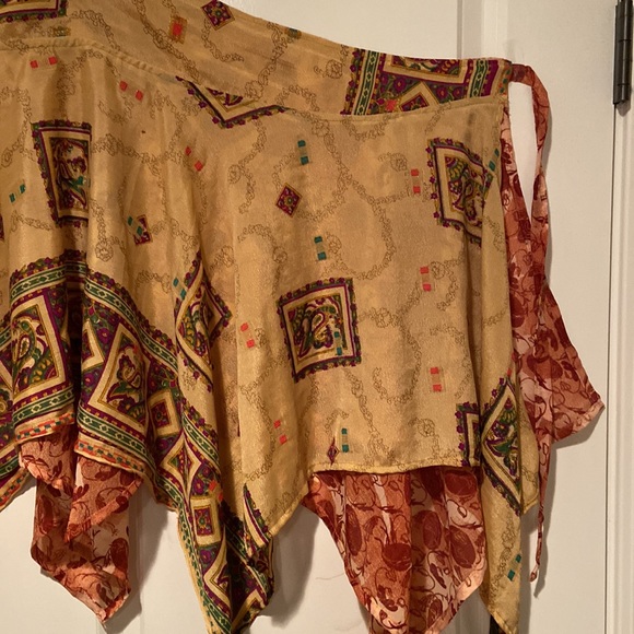 Vintage Silk layered Handkerchief flowy mini Reversible Wraparound Skirt - Picture 5 of 16